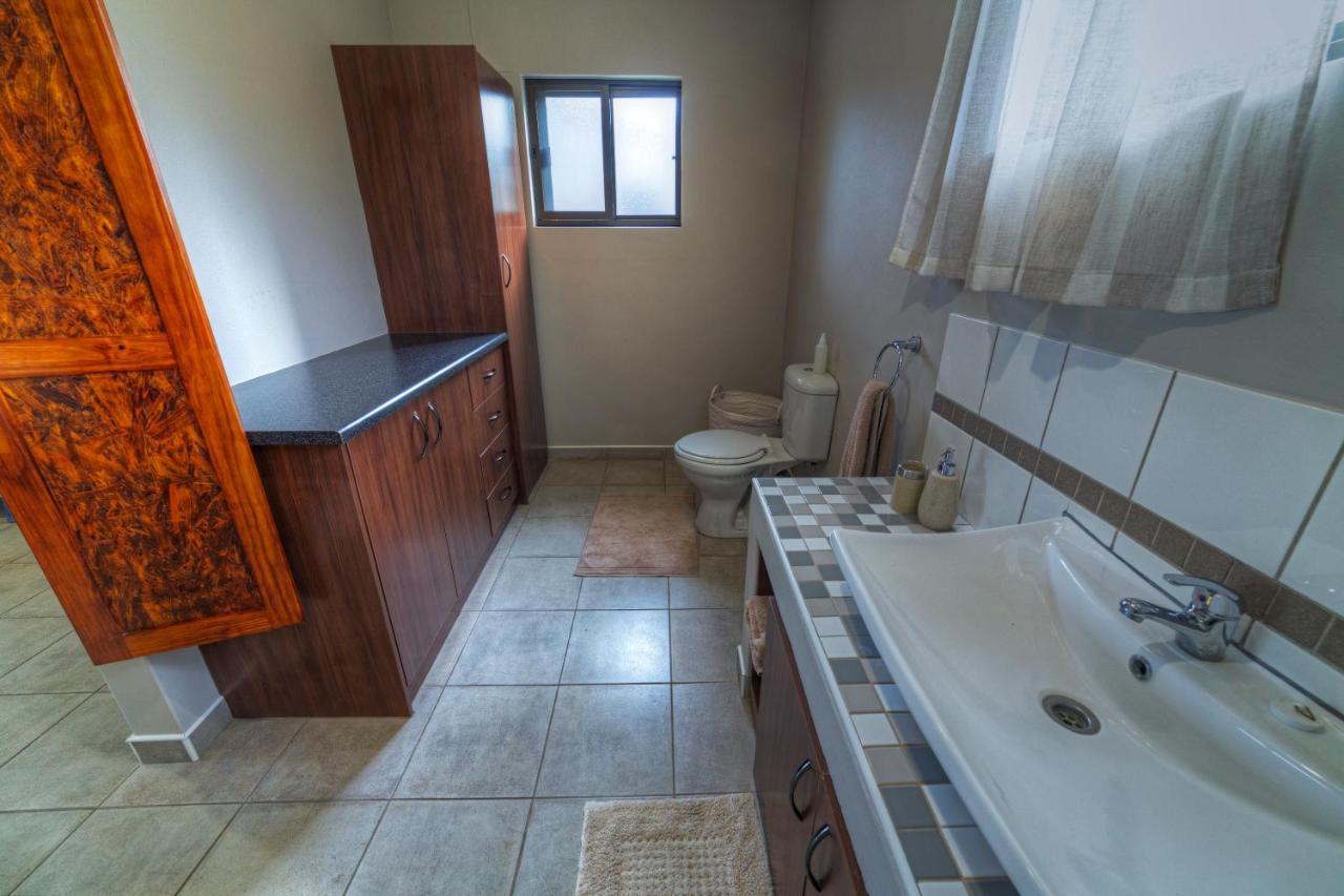 Khoi-Khoi Guesthouse Otavi Buitenkant foto